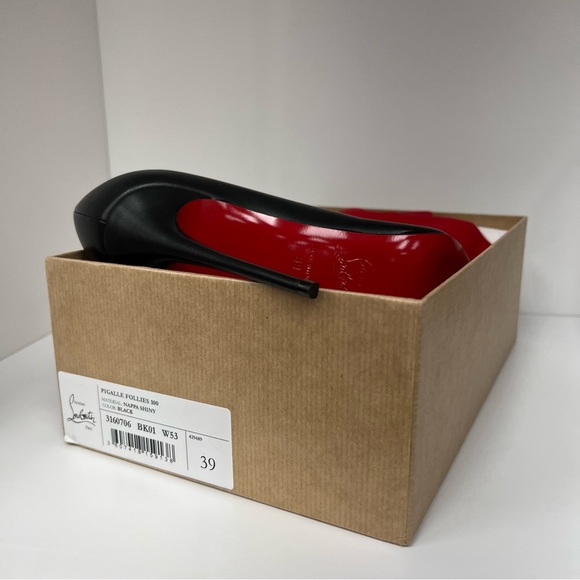 Christian Louboutin Pigalle Plato 100 Patent Leather Pumps - Picture 14 of 15